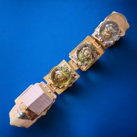 ABC DISTRIBUTING VALENTINE Waterball Snowglobe Train - Picture 10 of 12